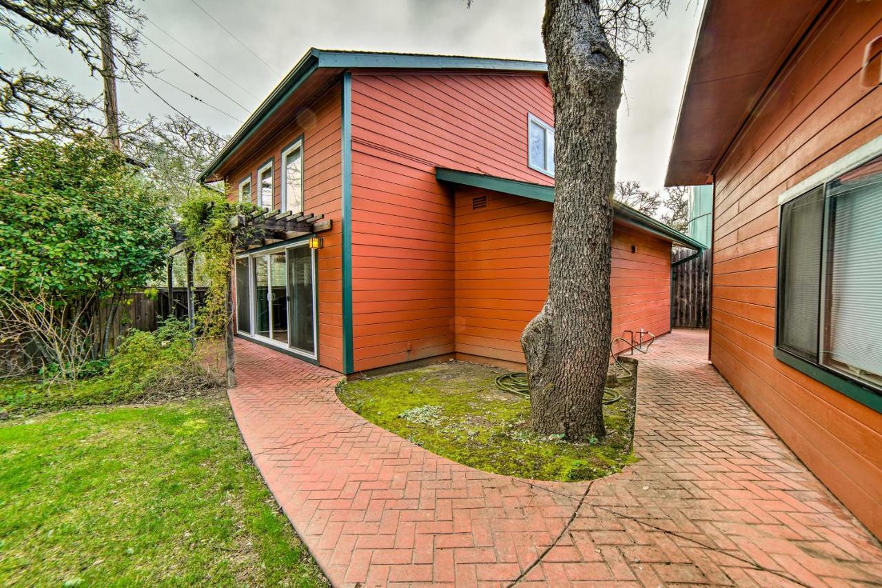 Hilltop Loft Ukiah Vacation Rental! Exterior foto