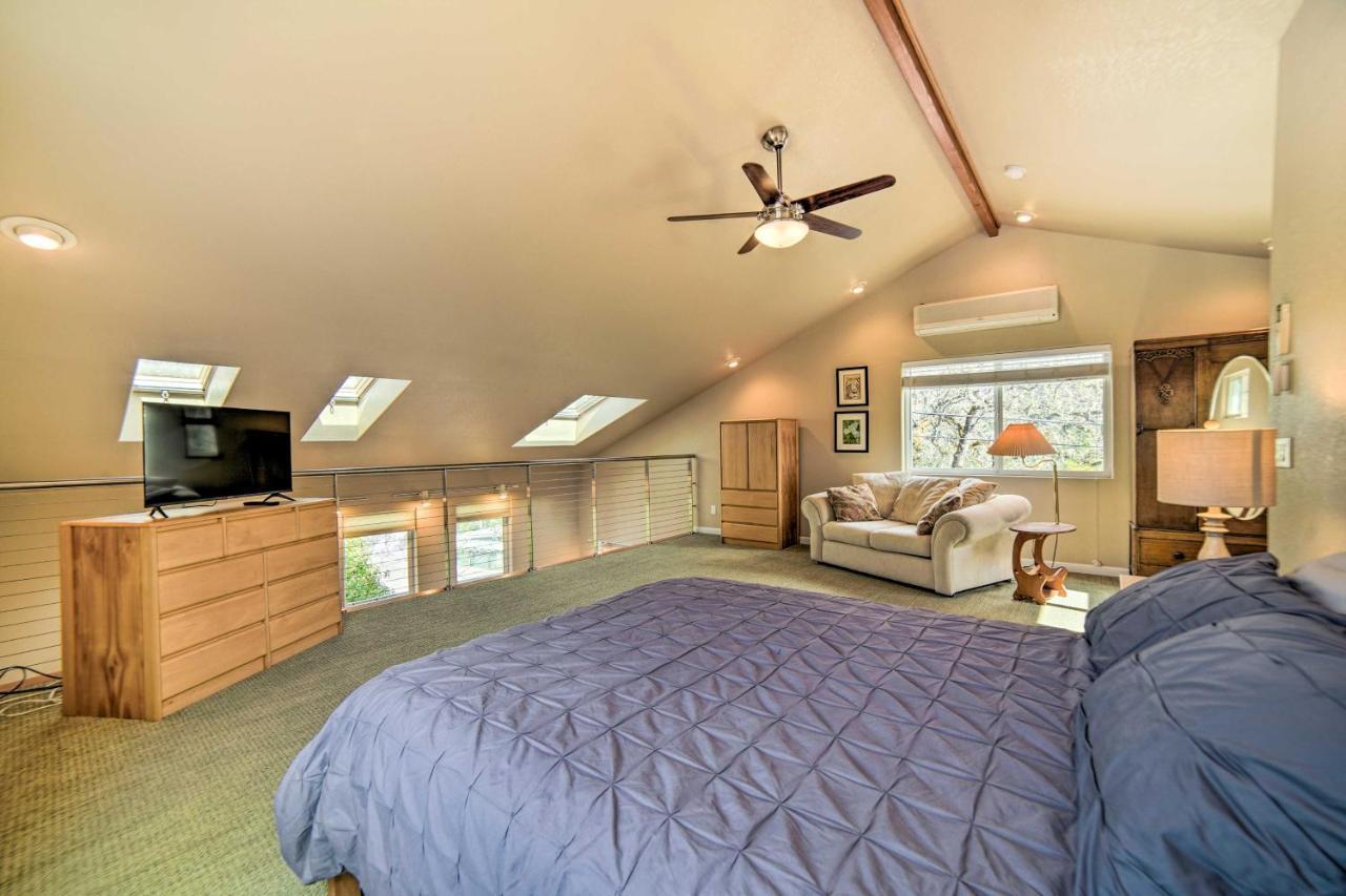 Hilltop Loft Ukiah Vacation Rental! Exterior foto